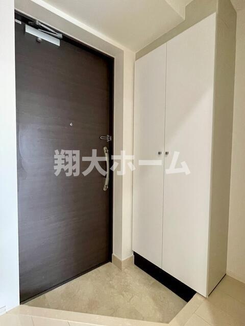 ユニーブル田端新町の玄関