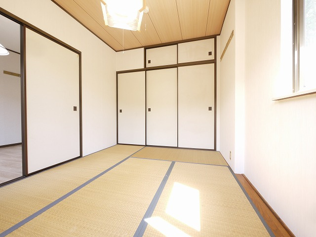ハイツ萩の和室