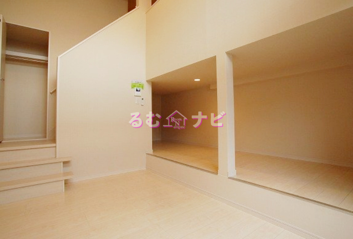 福岡市南区横手２丁目のアパートの居間・リビング