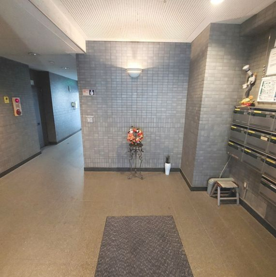 【ロビー】ロジェメント三軒茶屋