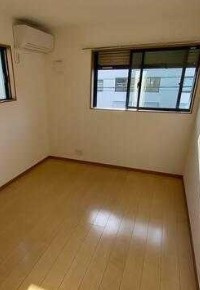 大和市草柳１丁目のアパートの居間・リビング
