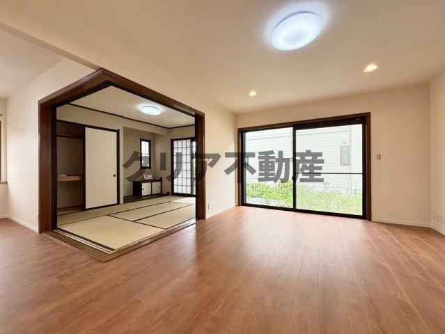 【居間・リビング】 | 水回り新品・LDK20帖・高崎市新町
