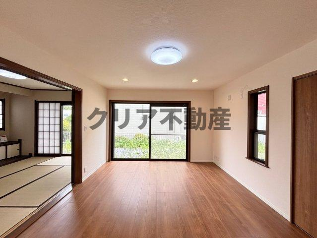 【居間・リビング】 | 水回り新品・LDK20帖・高崎市新町