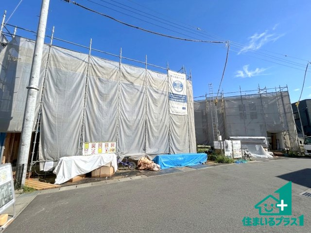 ●26(土)27(日)現地案内可能！　生駒郡平群町吉新　第3期　新築一戸建ての前面道路含む現地写真|周辺は閑静な住宅街です。前面道路もしっかりと有りますので車の出し入れも安心ですよ！