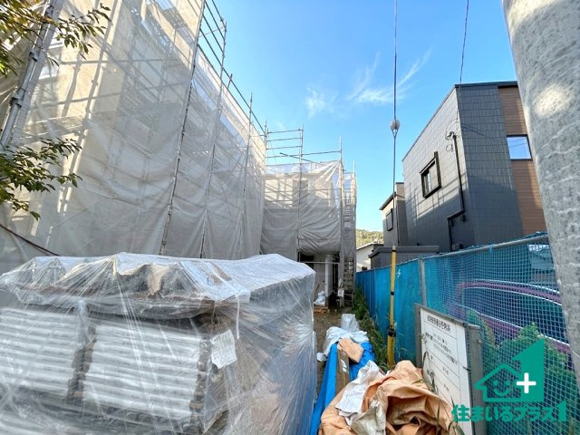 ●19(土)～23(水)現地案内可能！　生駒郡平群町吉新　全3邸の外観|ご案内の際は現地集合はもちろん、ご自宅の送迎や最寄りの駅迄のお迎え等お気軽にご相談ください。