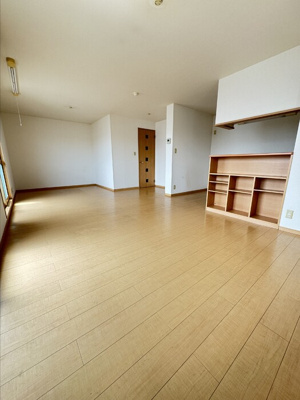 【居間・リビング】 | シャルル　Ⅲ棟 | LDK20帖