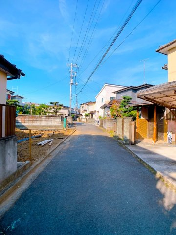 【前面道路含む現地写真】 | ◇◆小田原市東町3丁目 新築戸建◆◇ | 南東側約4m道路に接しているので陽射しがたっぷり届きます！