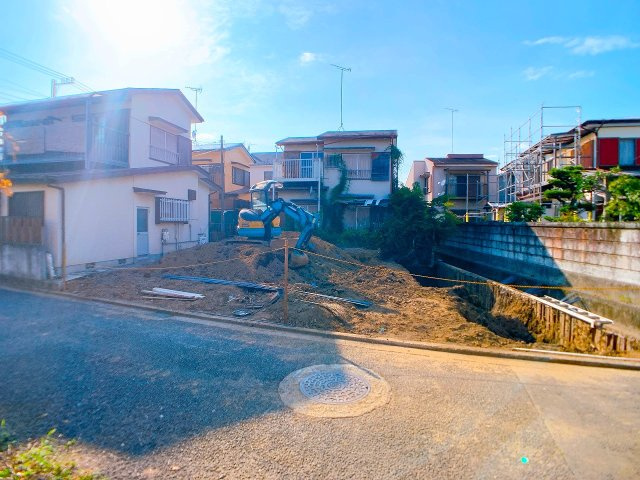 【外観】 | ◇◆小田原市東町3丁目 新築戸建◆◇ | 前面道路と高低差がなくお家への出入りがラクです！