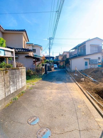 【前面道路含む現地写真】 | ◇◆小田原市東町3丁目 新築戸建◆◇ | 静かな住宅地が広がっています。