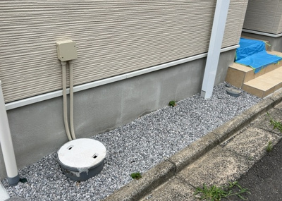 【構造・工法・仕様】 | 中野上町新築戸建 | 木造住宅とは土台、壁、柱など建築物の強度を支える構造体の材に木が使用されている構造を指します。構造体は建物の自重を支えるだけではなく風圧や水圧、積裁荷重などあらゆる衝撃に耐えるための基礎です。