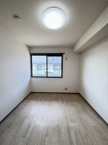 サンハイム井上Cの洋室