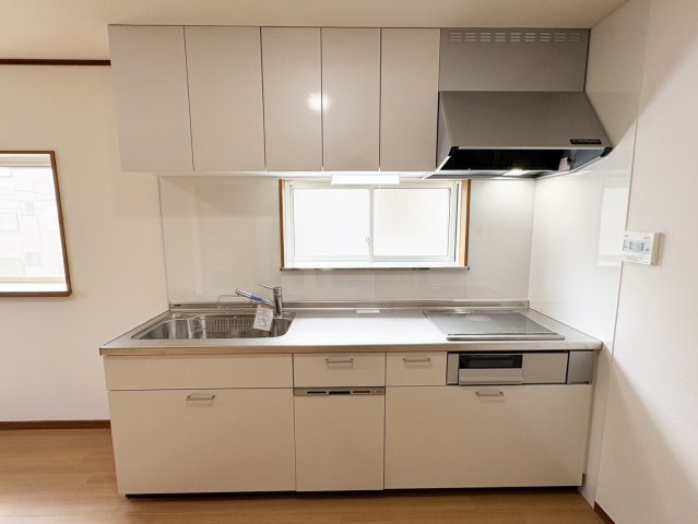 高槻市辻子三丁目戸建のキッチン