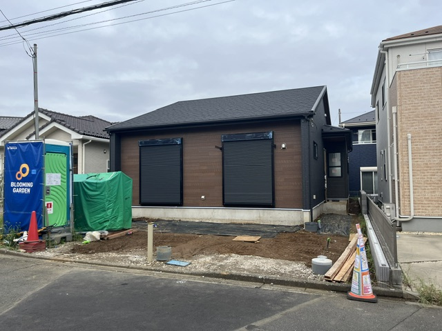 【新築】川越市川鶴２丁目平屋新築住宅の前面道路含む現地写真