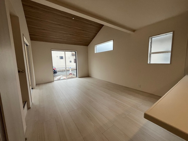 【新築】川越市川鶴２丁目平屋新築住宅の居間・リビング|17帖のリビングです！