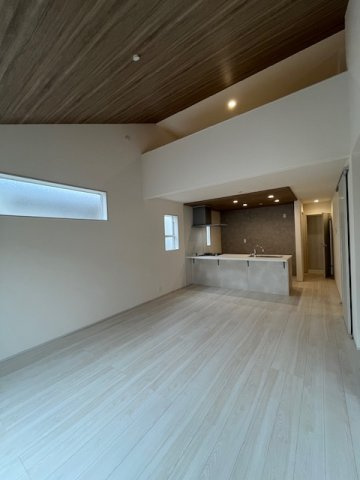 【新築】川越市川鶴２丁目平屋新築住宅の居間・リビング|17帖のリビングです！