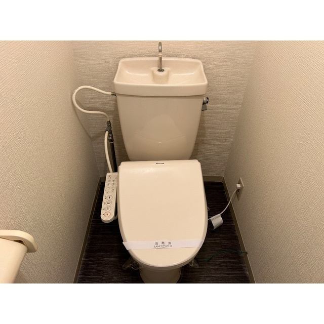 コンパクトで使いやすいトイレです