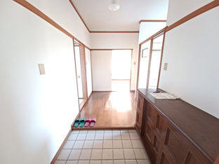 毎日通る玄関はこちらです