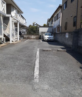 駐車場があるので、車を買う予定の方も安心です