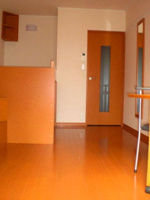 落ち着いて過ごせるお部屋なので、寝室にいかがでしょうか