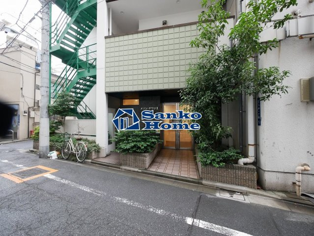 メゾンアワジⅡのエントランス