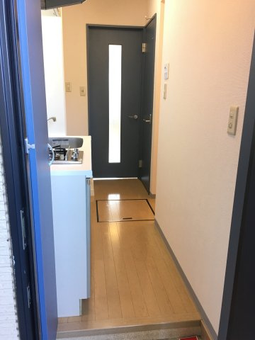 毎日通る玄関はこちらです