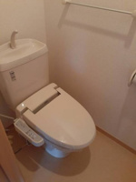 コンパクトで使いやすいトイレです