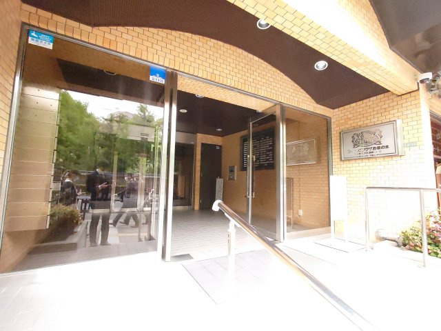 【エントランス】