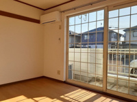 内装は落ち着いています