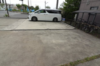 駐車場があるので、車を買う予定の方も安心です