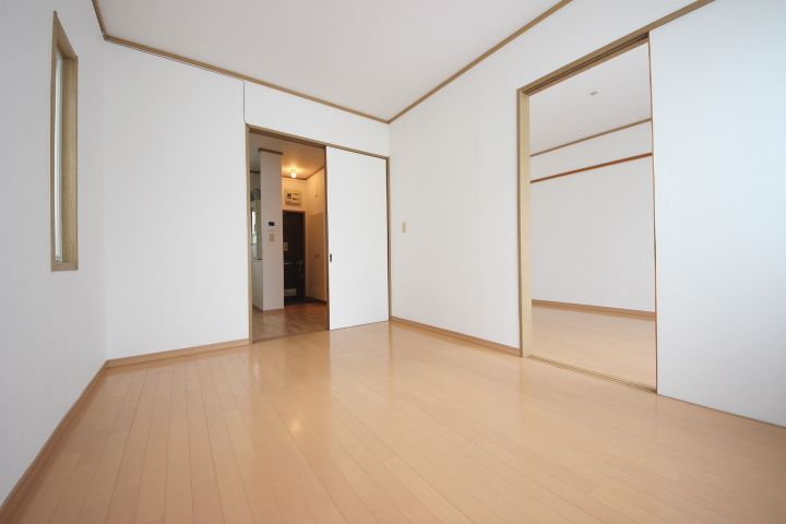 明るい洋室です