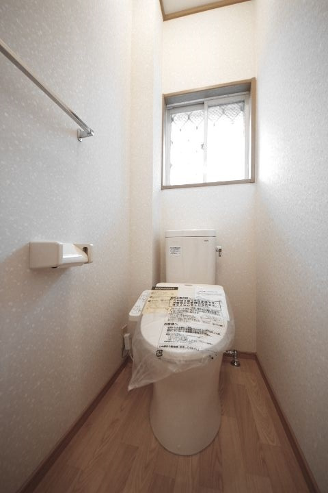 清潔感のあるトイレです