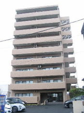 落ち着いた雰囲気の外観です