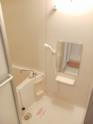落ち着いた空間のお風呂です
