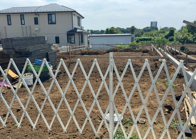 【設備】 | 金森新築戸建 | 敷地内には、散水栓や立水栓があります。水道水を直接利用できるため、水を運ぶ手間を省くことが出来ます。大量の水を必要とする洗車作業や清掃などに役立ちます。その他設備とあわせて、現地でご確認ください。