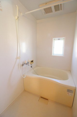コンパクトで使いやすいお風呂です