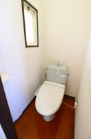 清潔感のあるトイレです