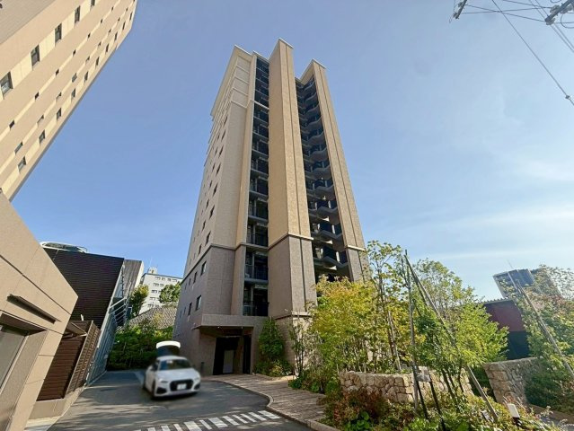 ザ・パークハウス高槻天神町の外観|2022年築の10階高層階のマンション！南向きで日当たりがよく眺望良好！