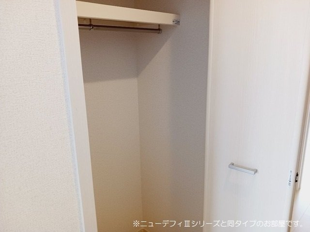 エテルノ　アルドールの収納|小物を収納するのに便利です