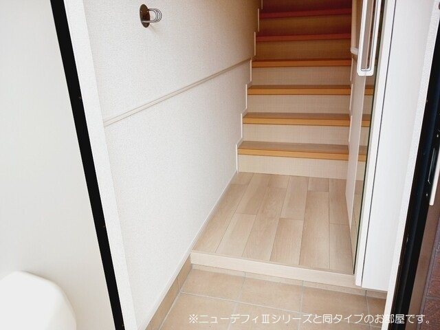 エテルノ　アルドールの玄関|明るい玄関です