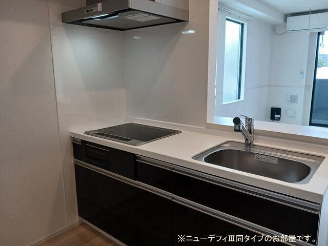 エテルノ　アルドールのキッチン|コンパクトなキッチンで掃除もラクラク