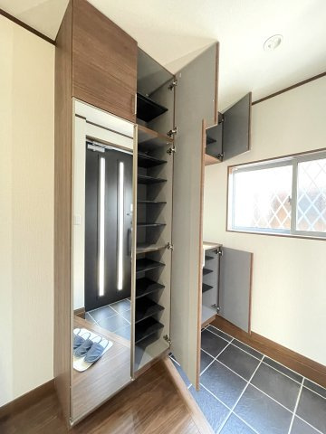 一ノ割大竹貸家の収納|たっぷりとした収納スペースです