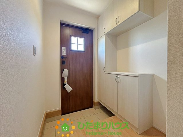 久喜下早見　新築一戸建て　リーブルファインの玄関
