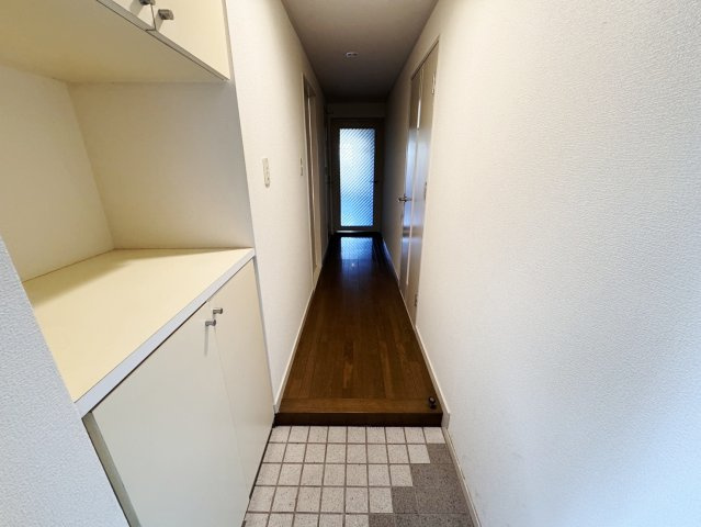 ドヴェルスミダの玄関