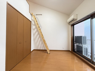 【寝室】 | Luna Court