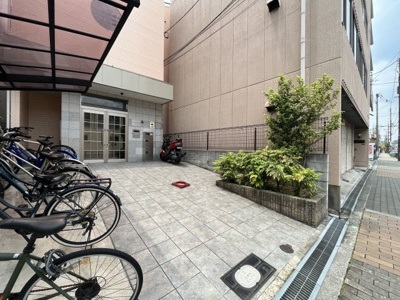 【エントランス】 | Luna Court