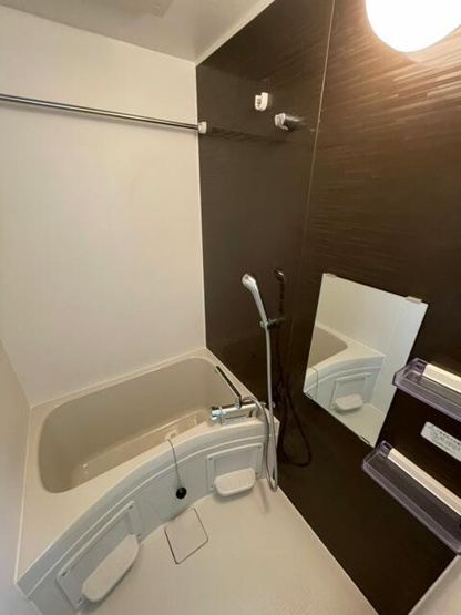 【浴室】 | 写真はすべて別部屋です。