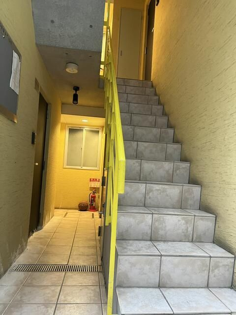 ＭＯＤＵＬＯＲ中野新橋ＷＥＳＴのロビー