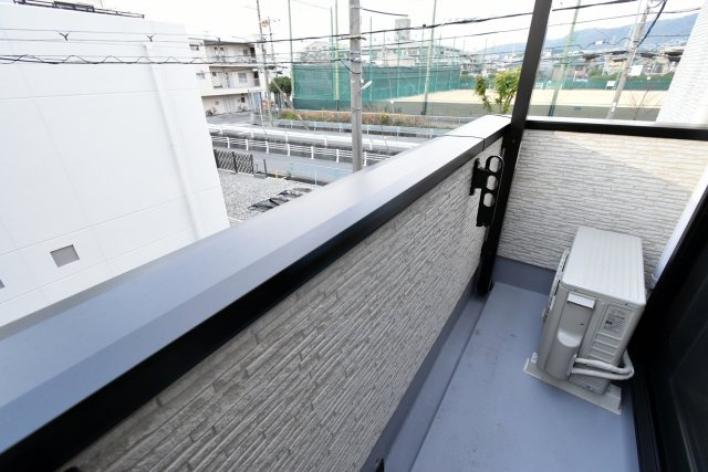 ヴィクトワール西宮丸橋町のバルコニー
