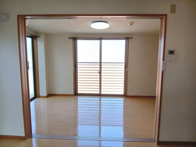 ナプア薊野の洋室|落ち着いた色調の洋室です