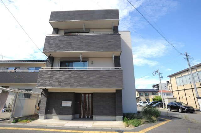 七瀬中古住宅の外観